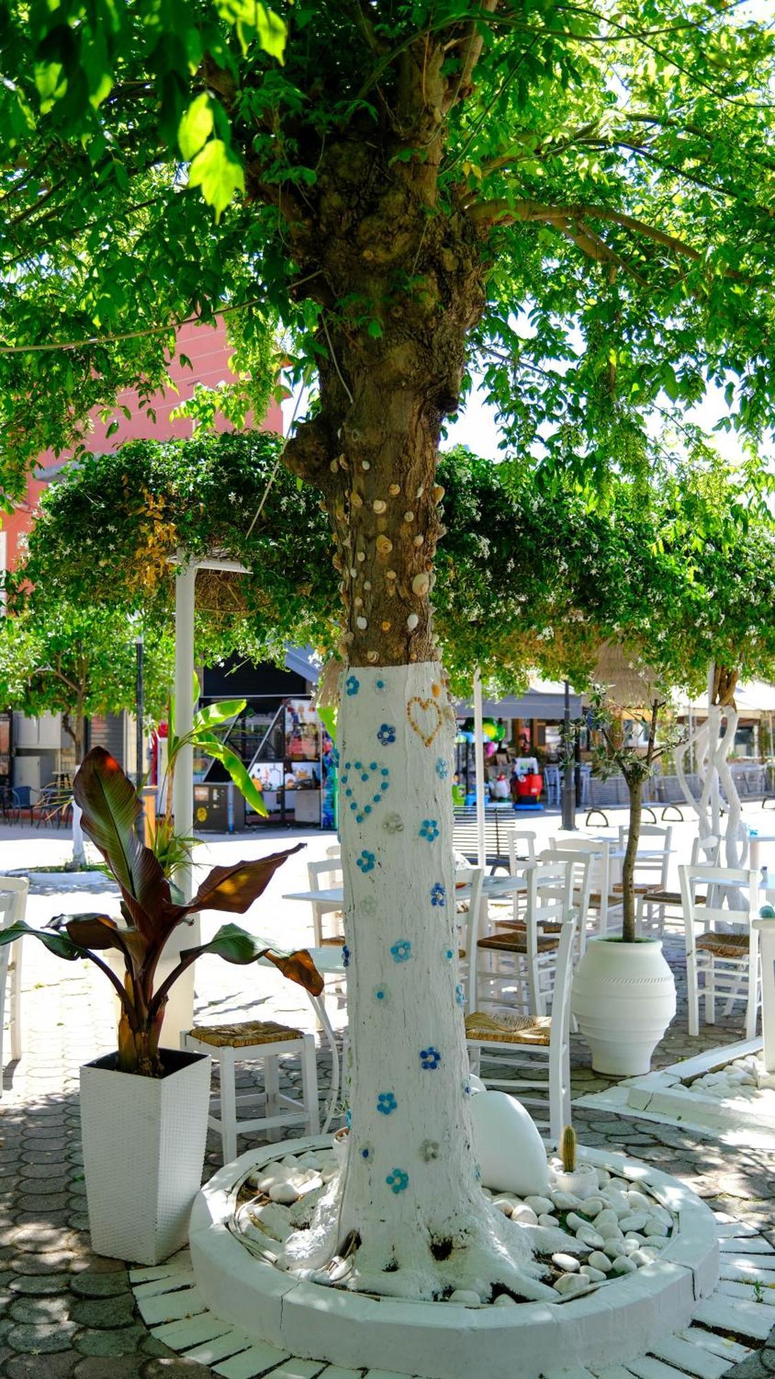 Cocoon Hotel-Beach Bar Сарти Экстерьер фото