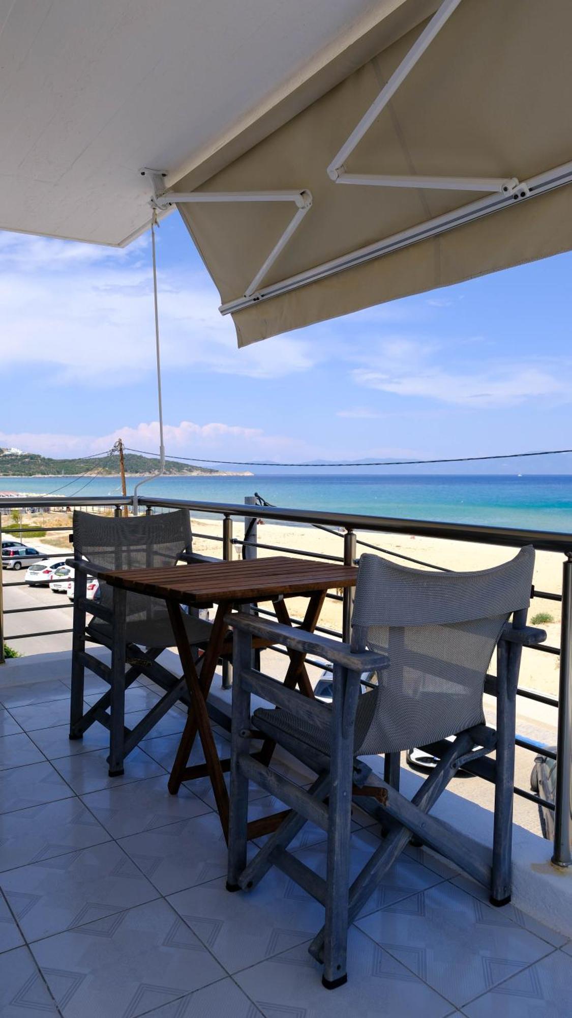 Cocoon Hotel-Beach Bar Сарти Экстерьер фото
